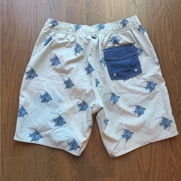 Johnnie-O Hatton Lined Elastic Waist Swim, Board Shorts. Fish Print, Size M - Picture 6 of 7